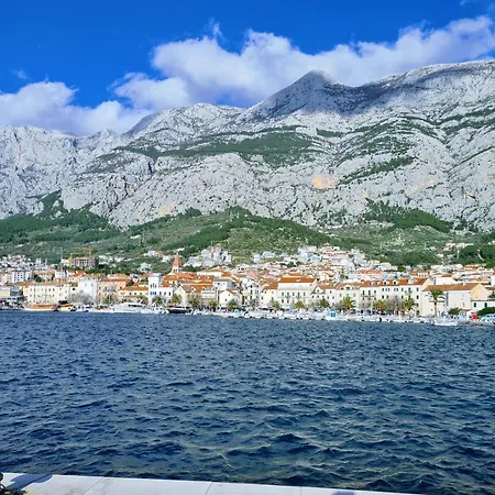 Ivona With Beautiful Seaview Apartment *