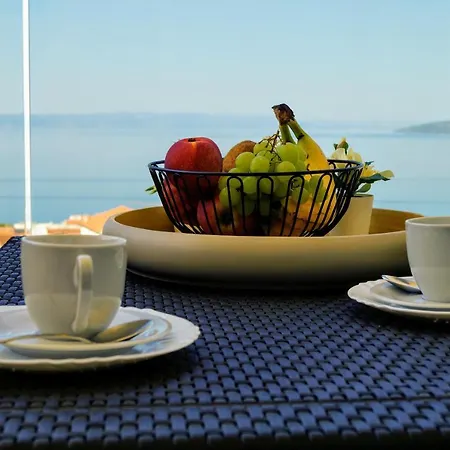 Apartman Ivona With Beautiful Seaview Makarska