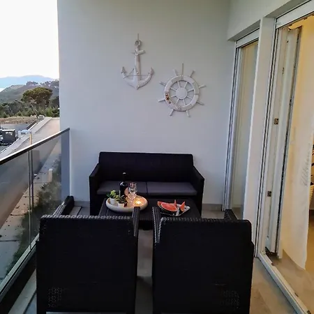 Ivona With Beautiful Seaview Apartman *