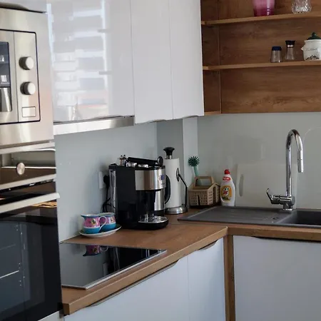 Ivona With Beautiful Seaview Apartamento Makarska