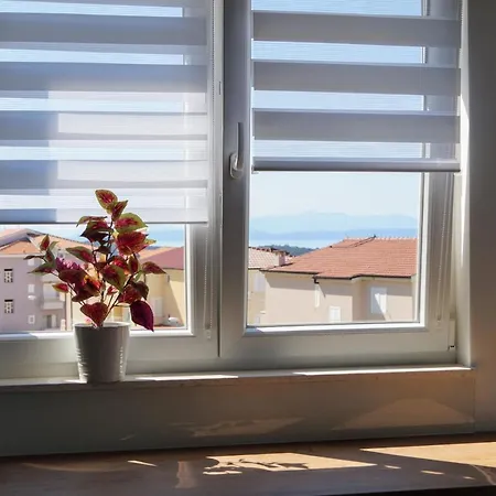 Ivona With Beautiful Seaview Makarska