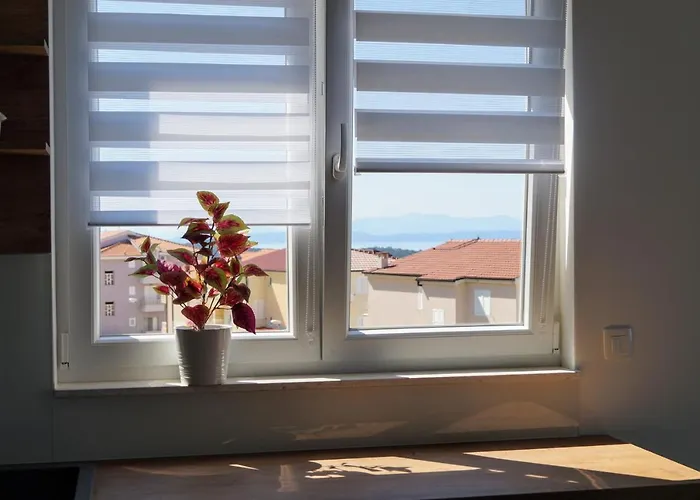 Ivona With Beautiful Seaview Makarska