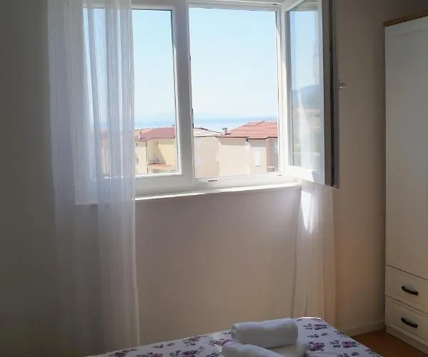 Apartment Ivona With Beautiful Seaview Makarska