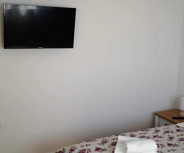 Ivona With Beautiful Seaview Makarska